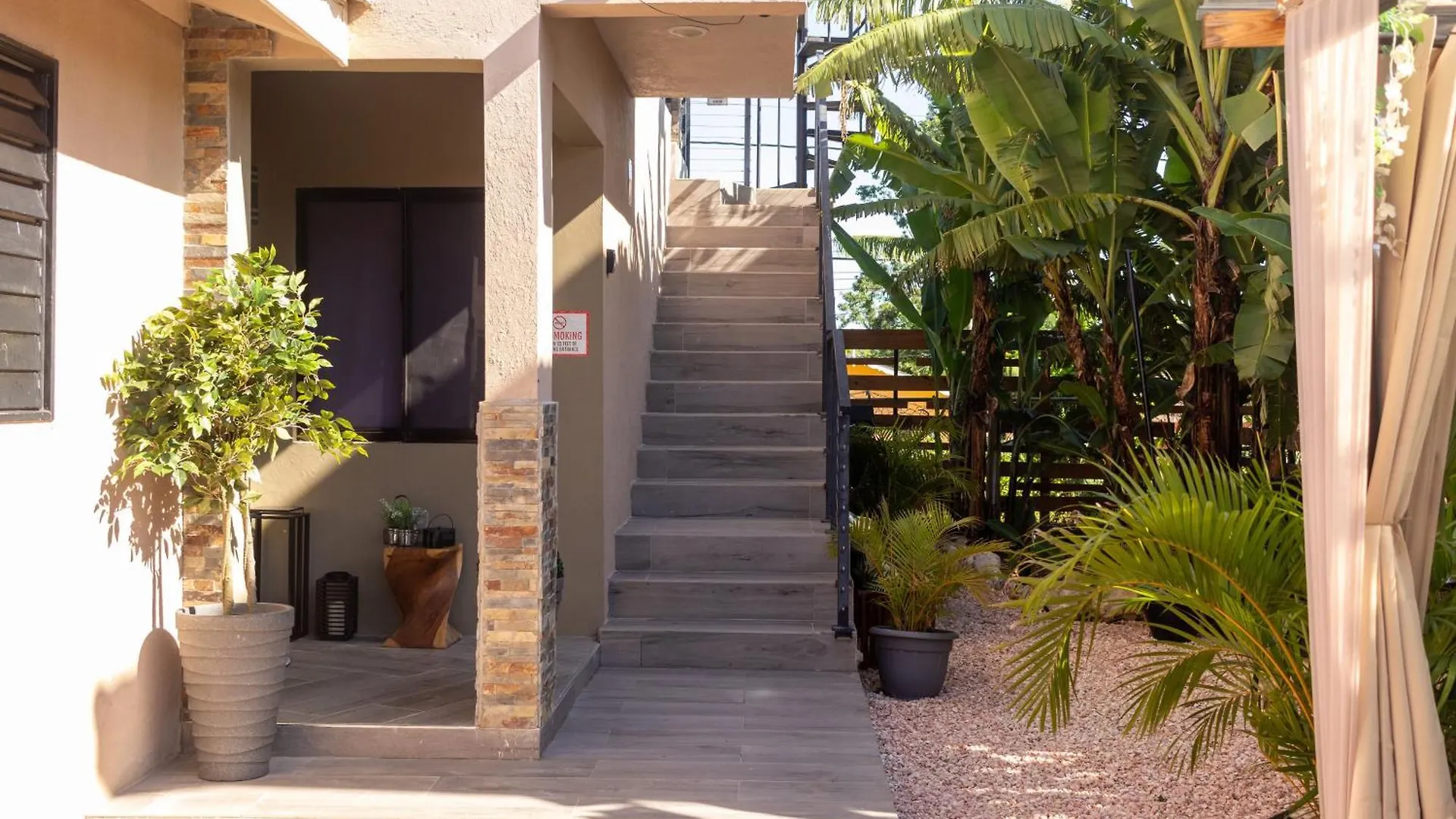Villa On The Rocks Fast Wi-Fi 5 Mins To Beach Ac & 55 Tv In All Rooms Florence Hall Holiday home